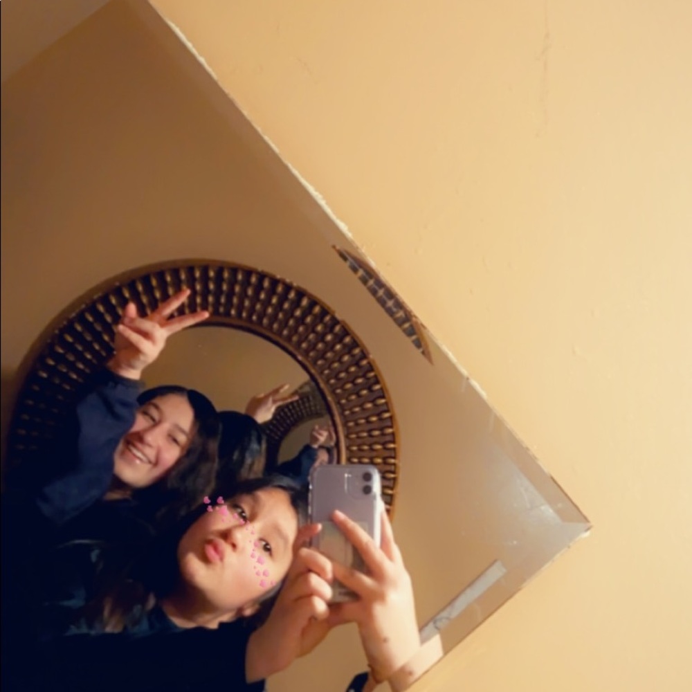 Meet your Posher, Paola